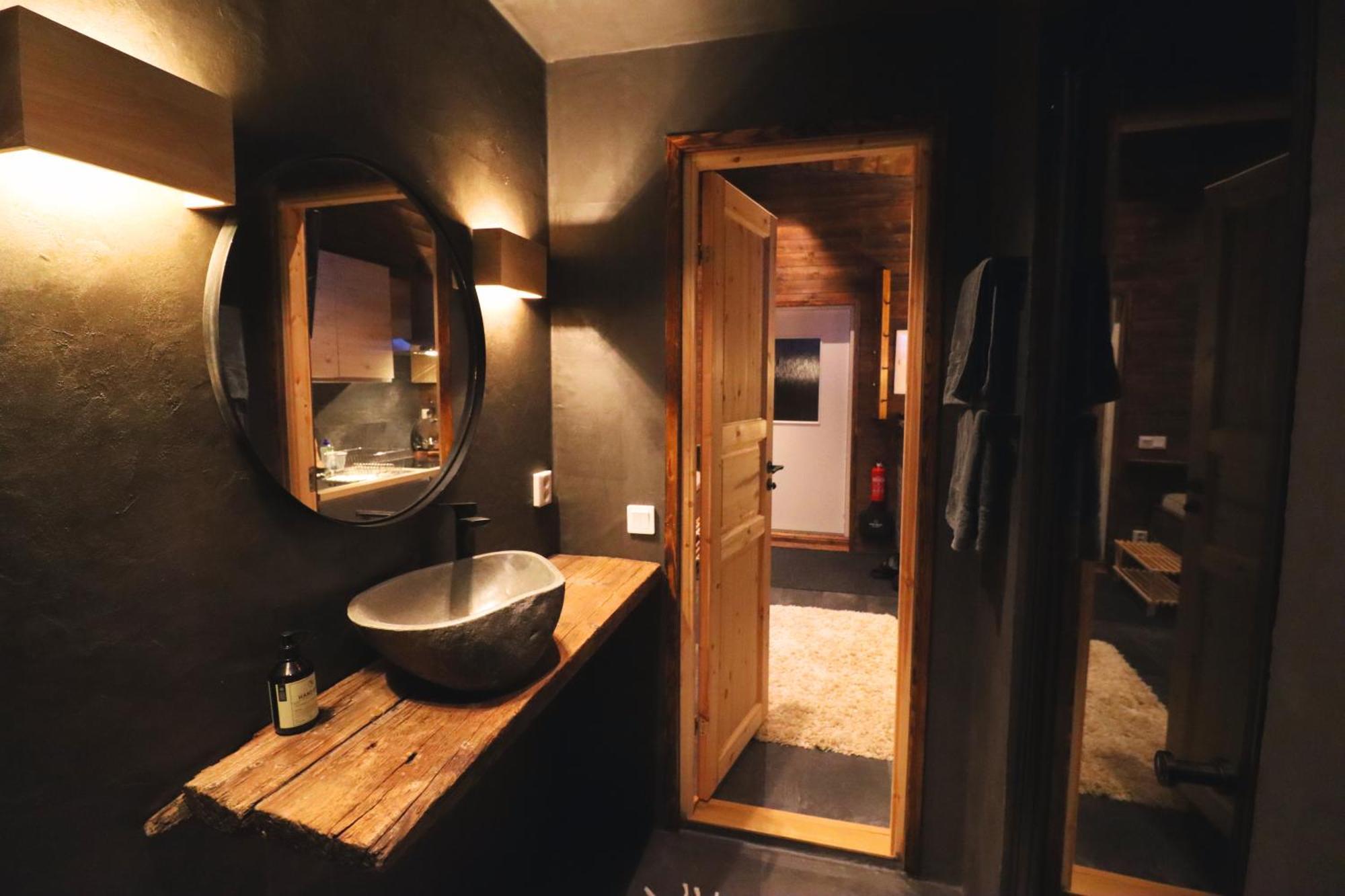 Reindeer River Lights Lodge Кіруна Екстер'єр фото